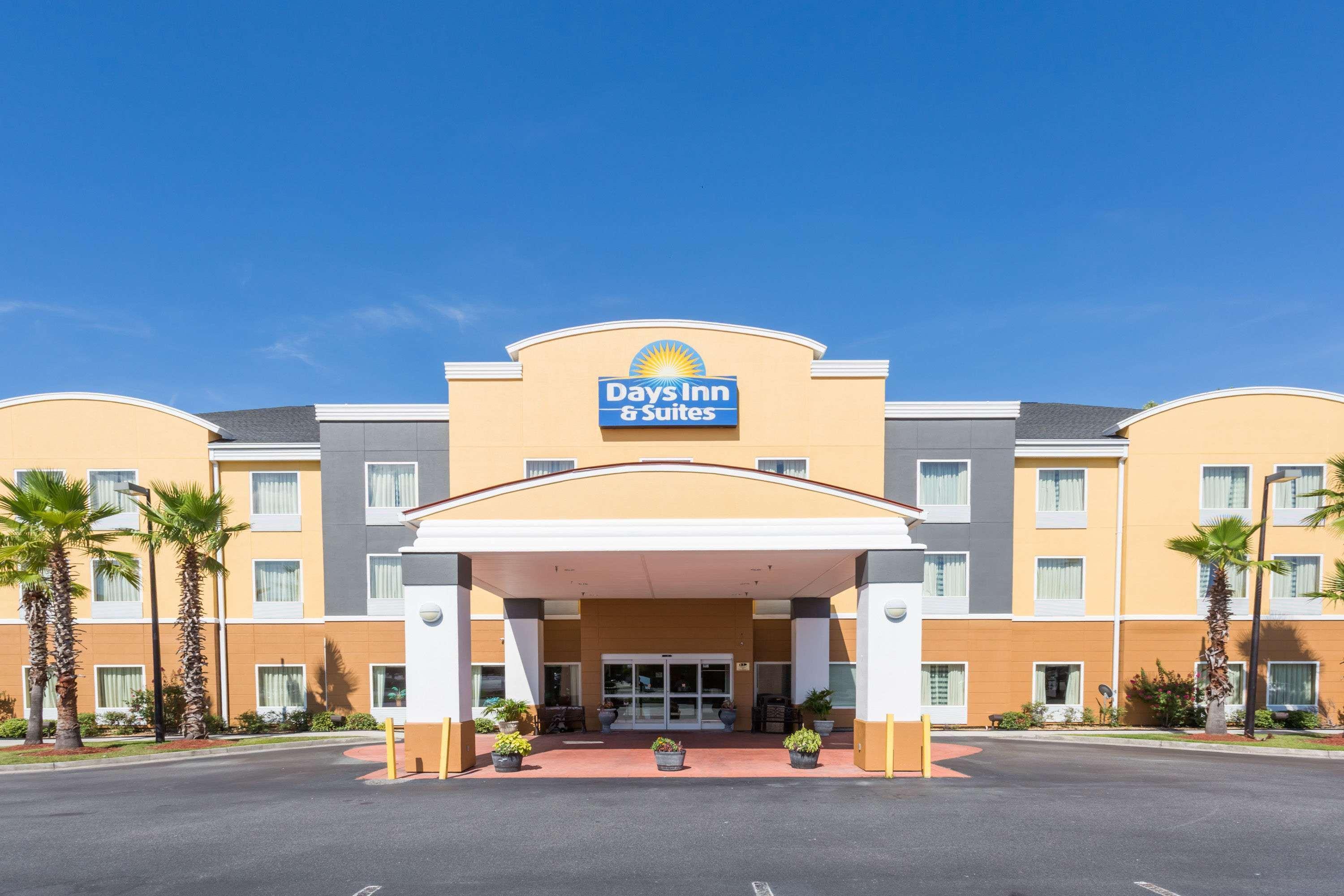 Days Inn & Suites By Wyndham Savannah North I-95 Порт Уэнтворт Экстерьер фото
