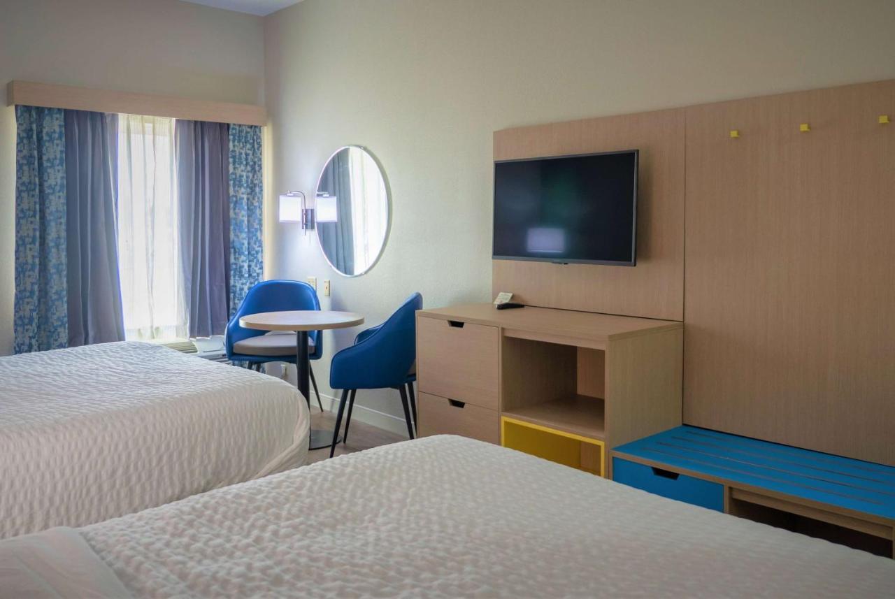 Days Inn & Suites By Wyndham Savannah North I-95 Порт Уэнтворт Экстерьер фото